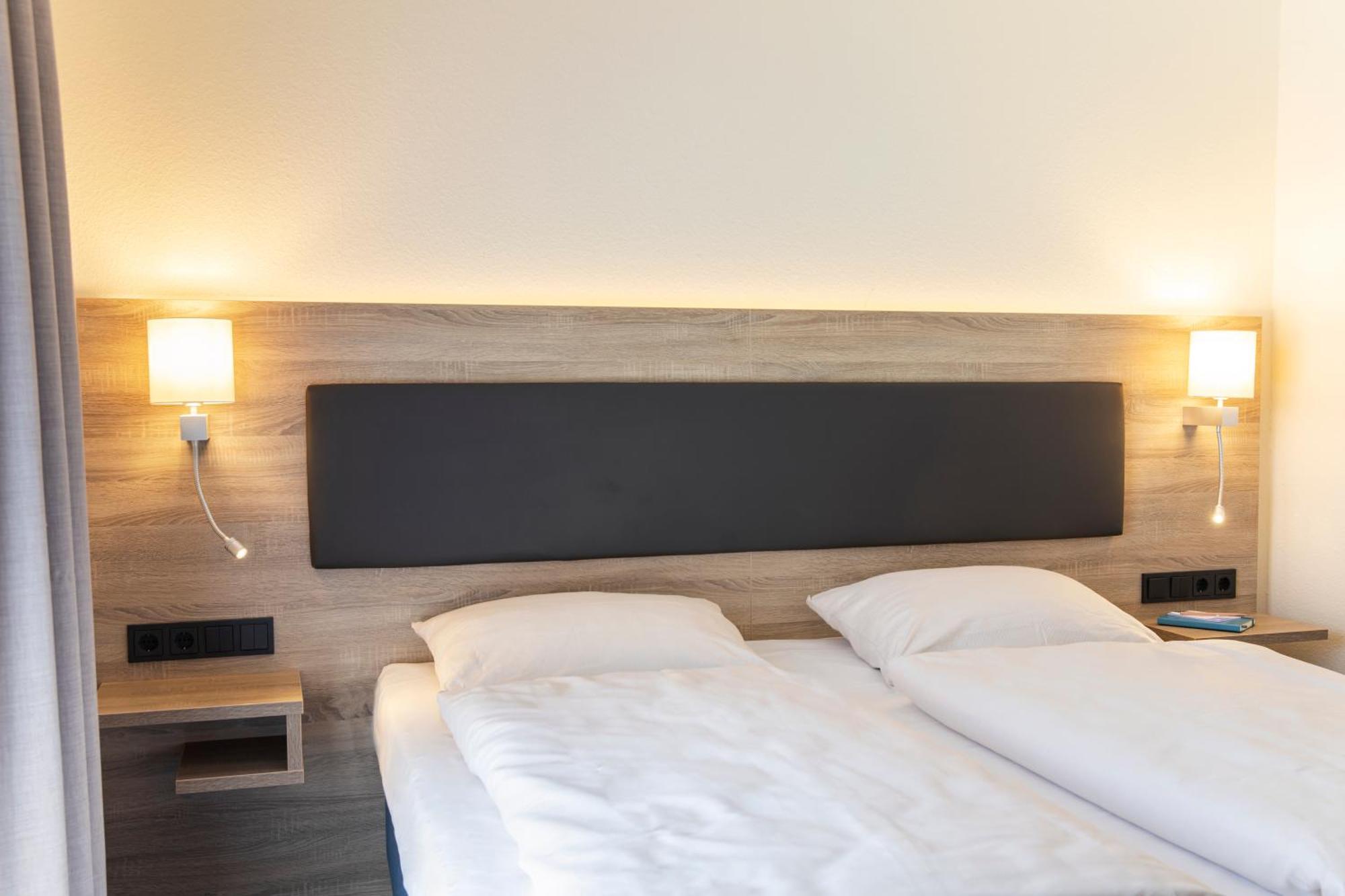 Roomingtons Hotel Lohr Exterior foto